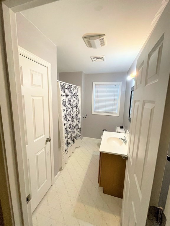 318 Crescent St # B Property Photo 13