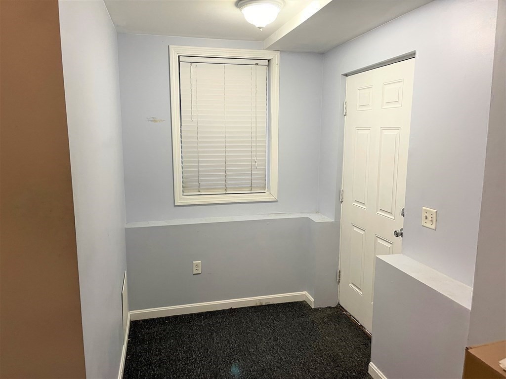 318 Crescent St # B Property Photo 16