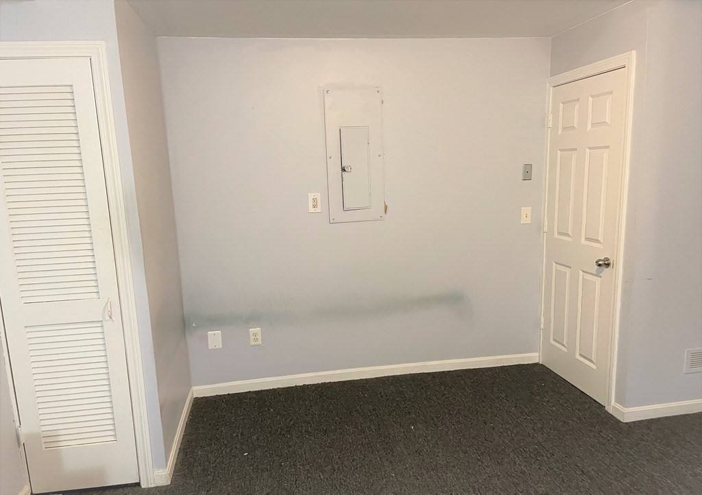 318 Crescent St # B Property Photo 17