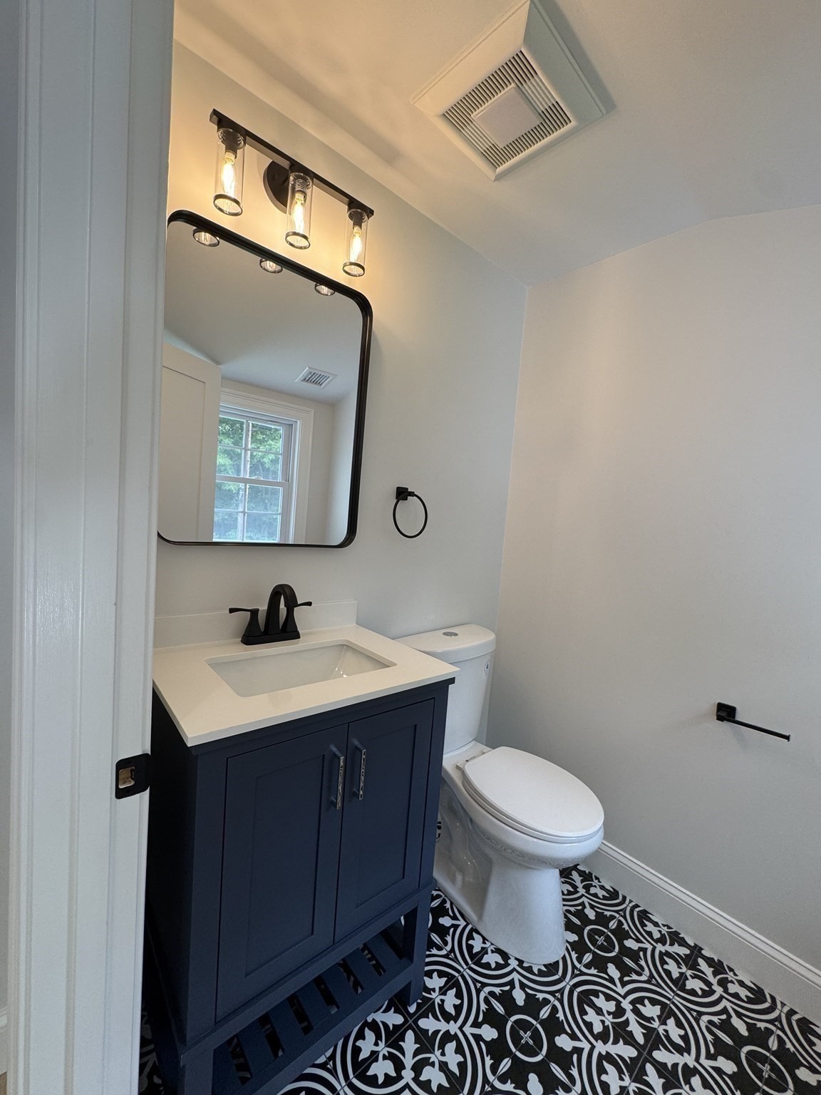 158 Fairview Ave Property Photo 12