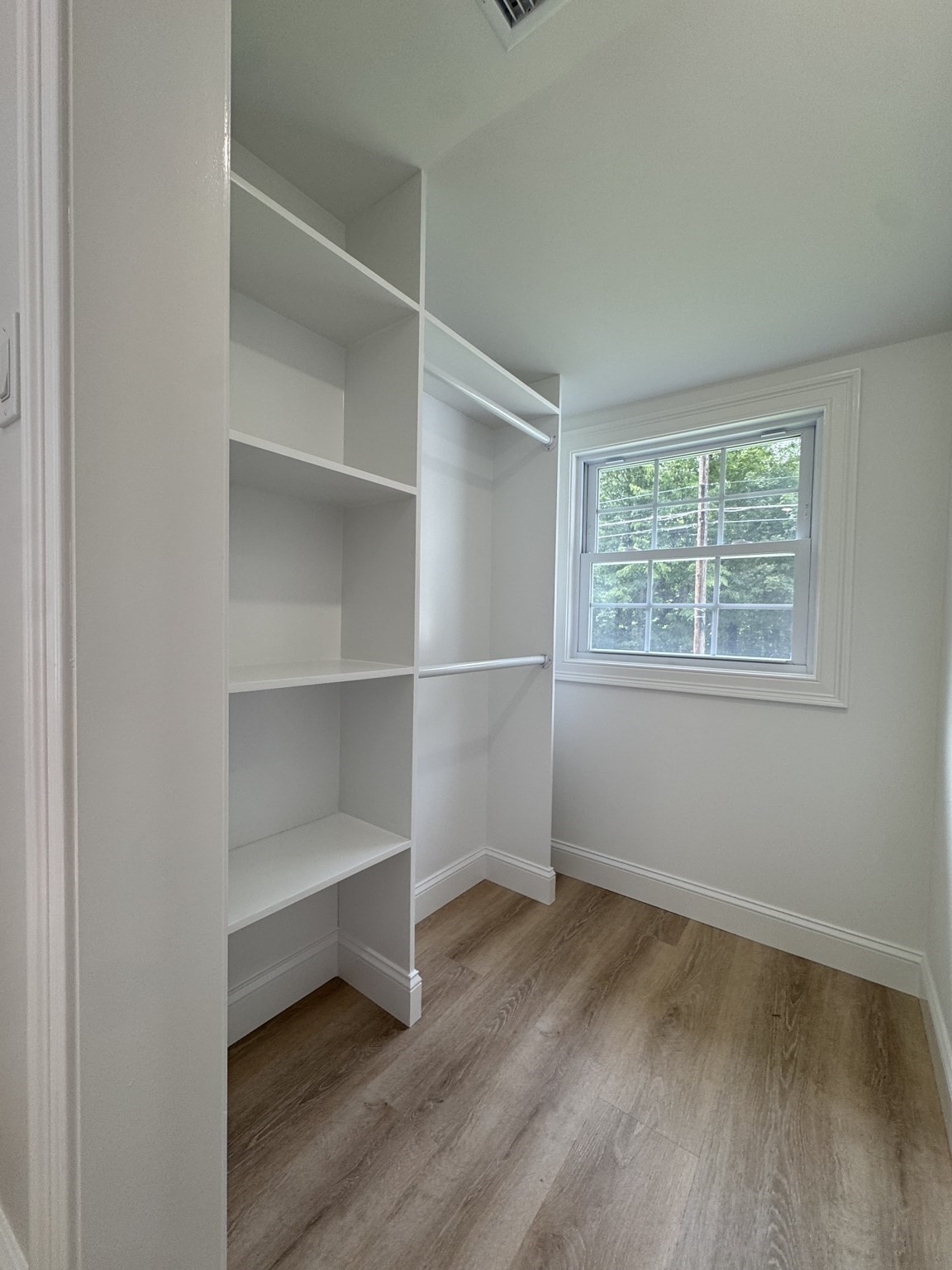 158 Fairview Ave Property Photo 14