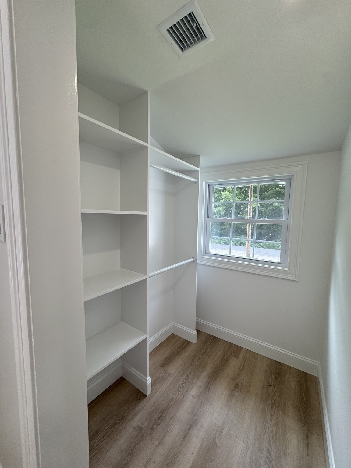 158 Fairview Ave Property Photo 15