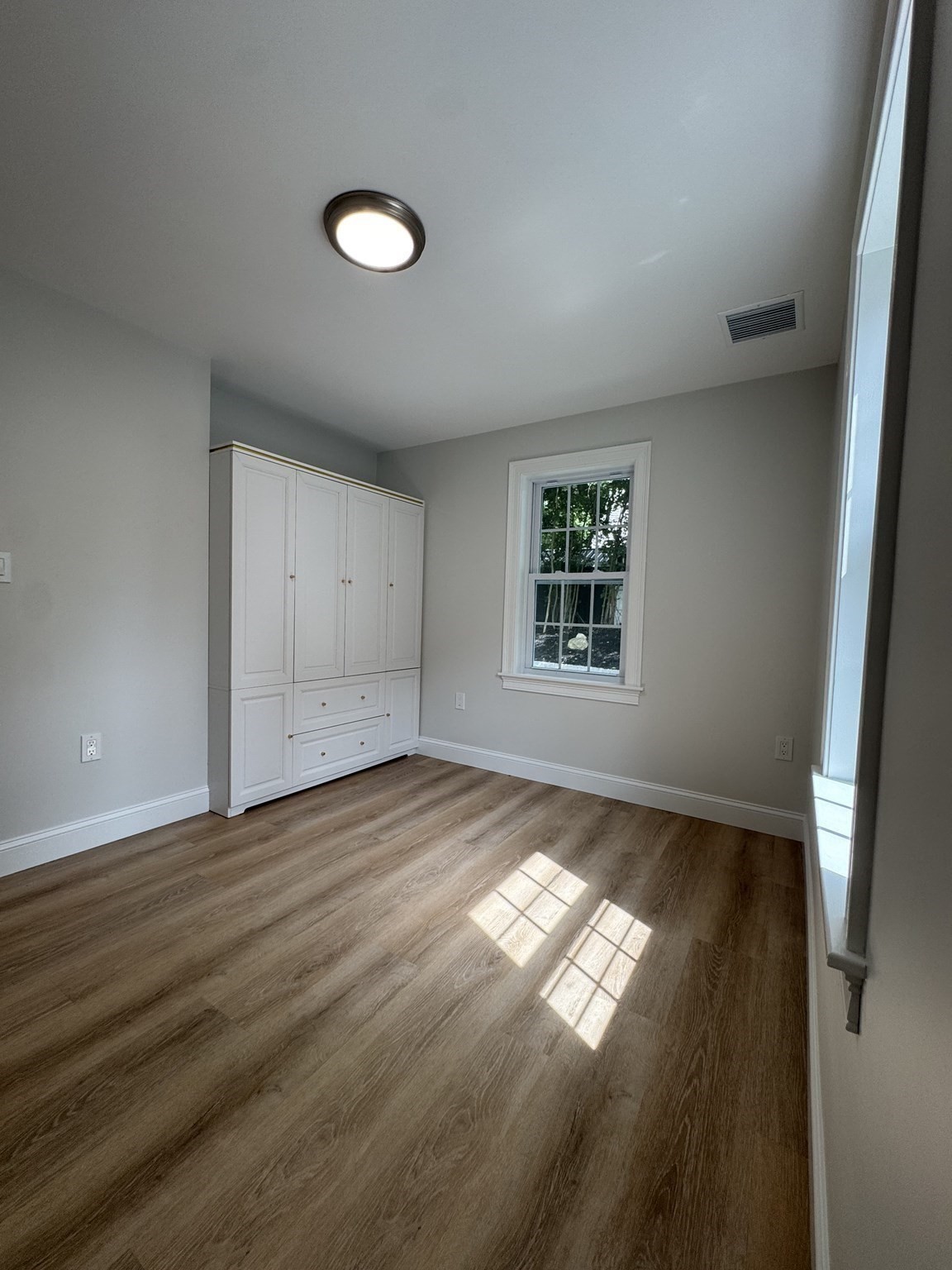 158 Fairview Ave Property Photo 22