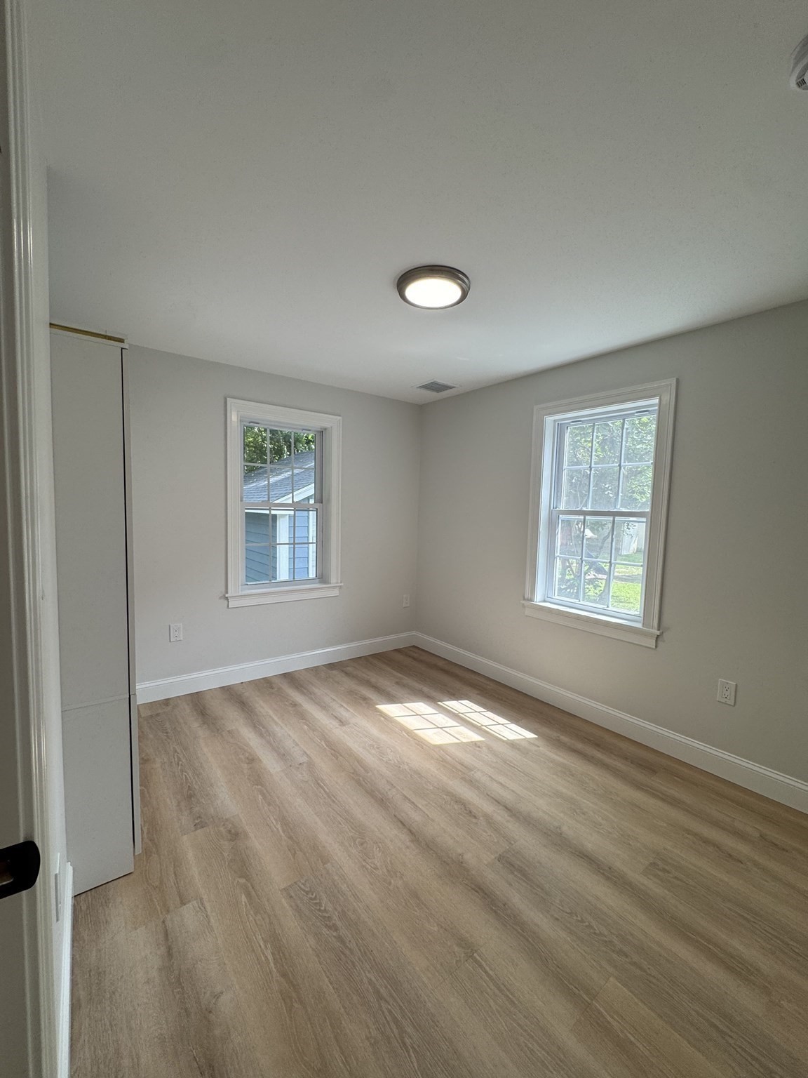 158 Fairview Ave Property Photo 24