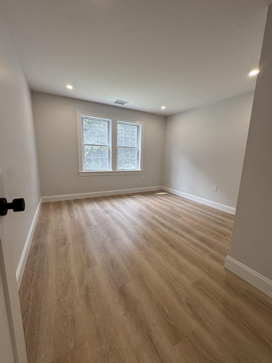 158 Fairview Ave Property Photo 26