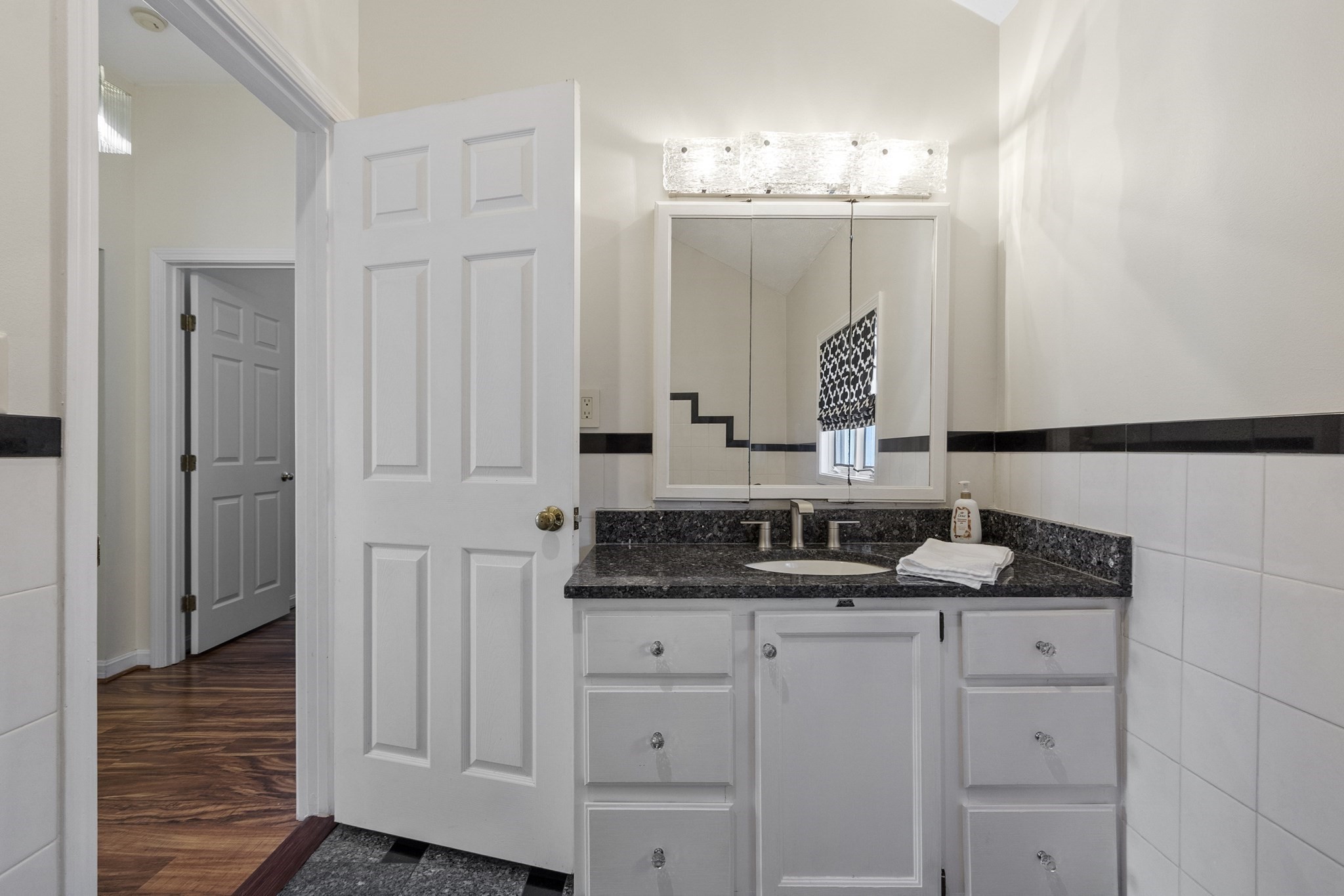 115 Village Xing Property Photo 23