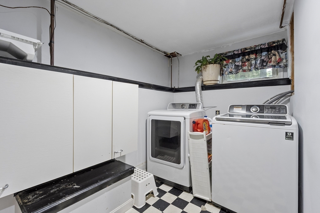 115 Village Xing Property Photo 33