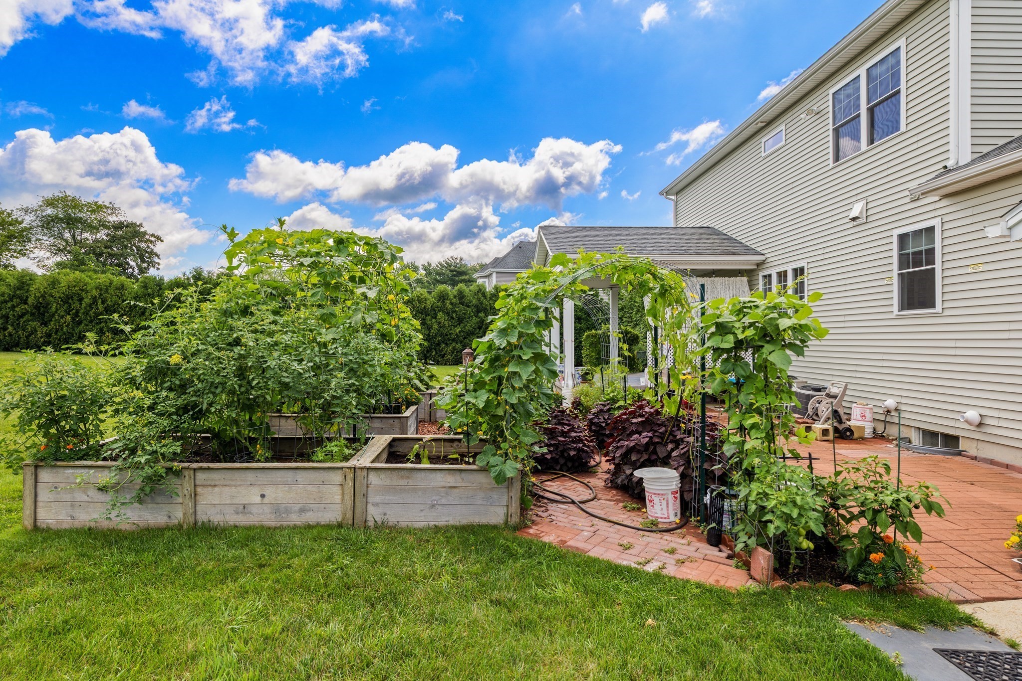 11 Aubin St. Property Photo 38