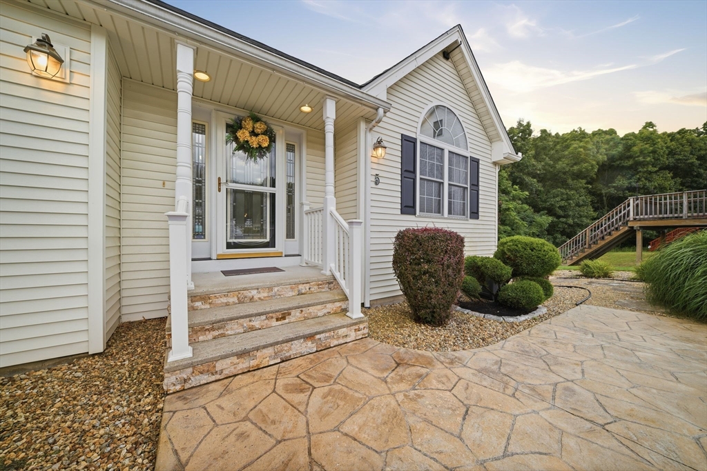 5 Patriot Way Property Photo 7