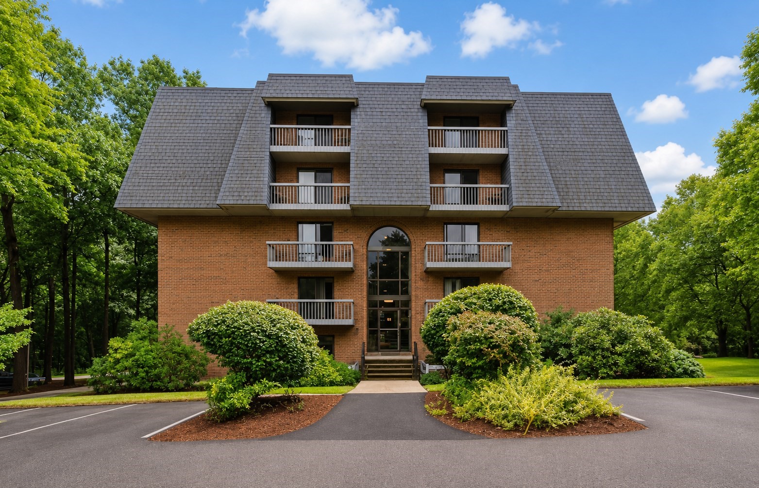 65 Commons Dr # 210
