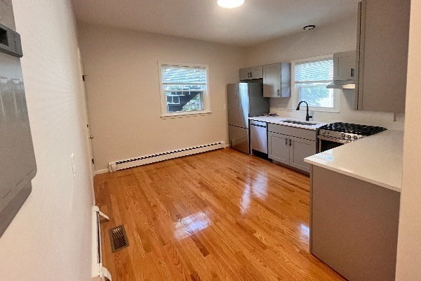 150 Brown St # 2r Property Photo 5