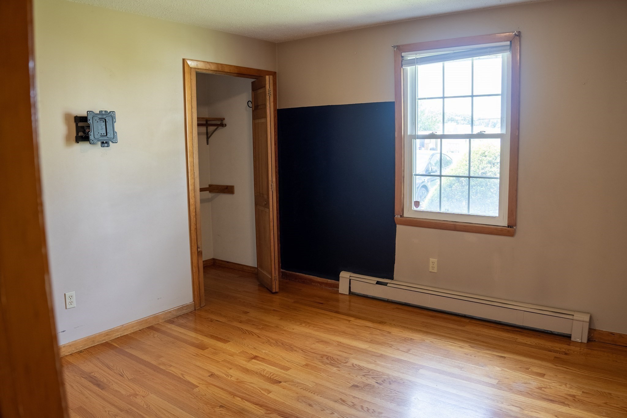 571 Mill St Property Photo 14