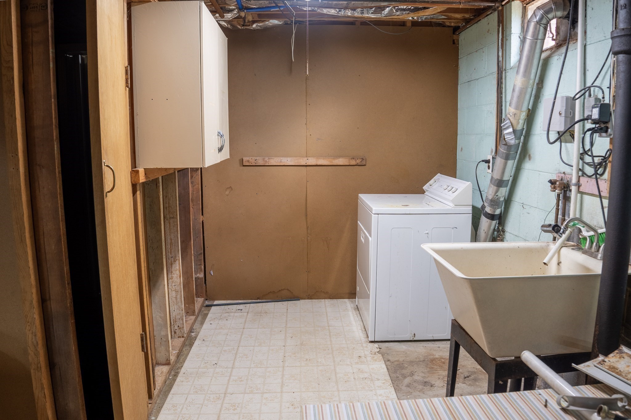571 Mill St Property Photo 31