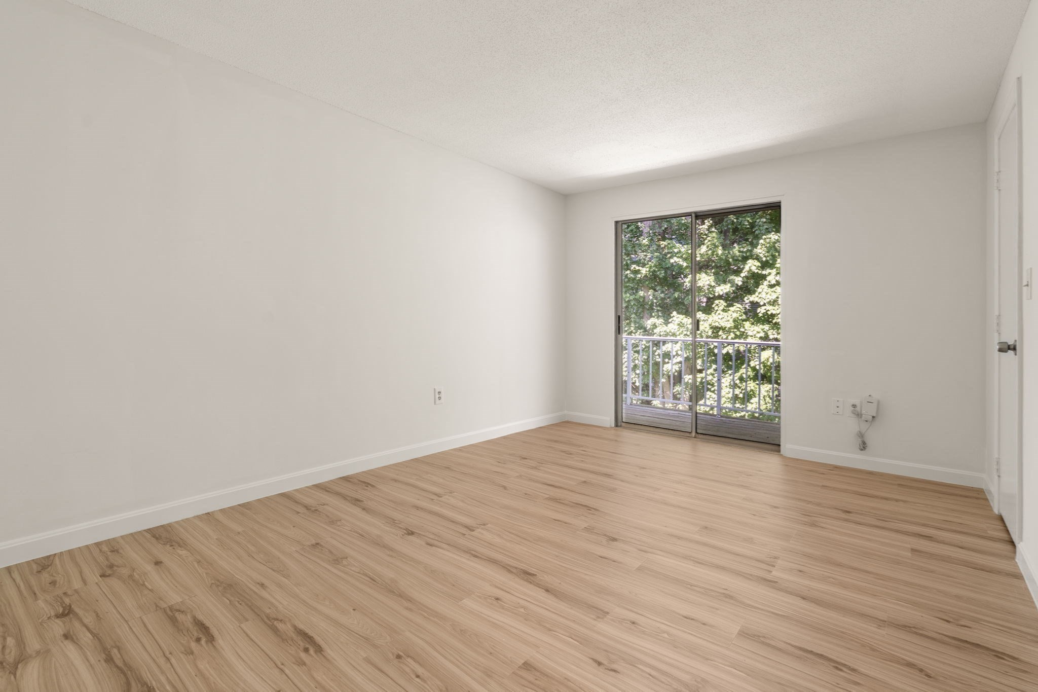 20 Walden Dr # 20 Property Photo 16