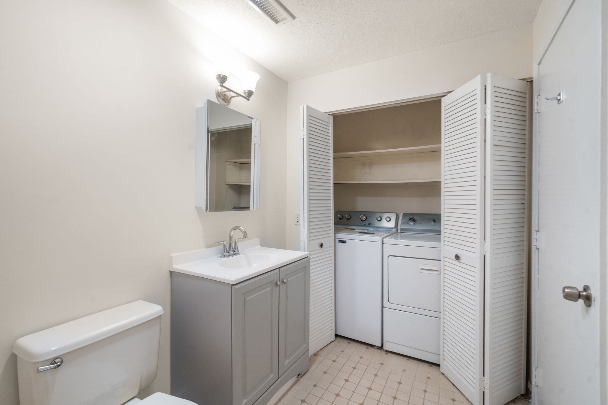 20 Walden Dr # 20 Property Photo 20