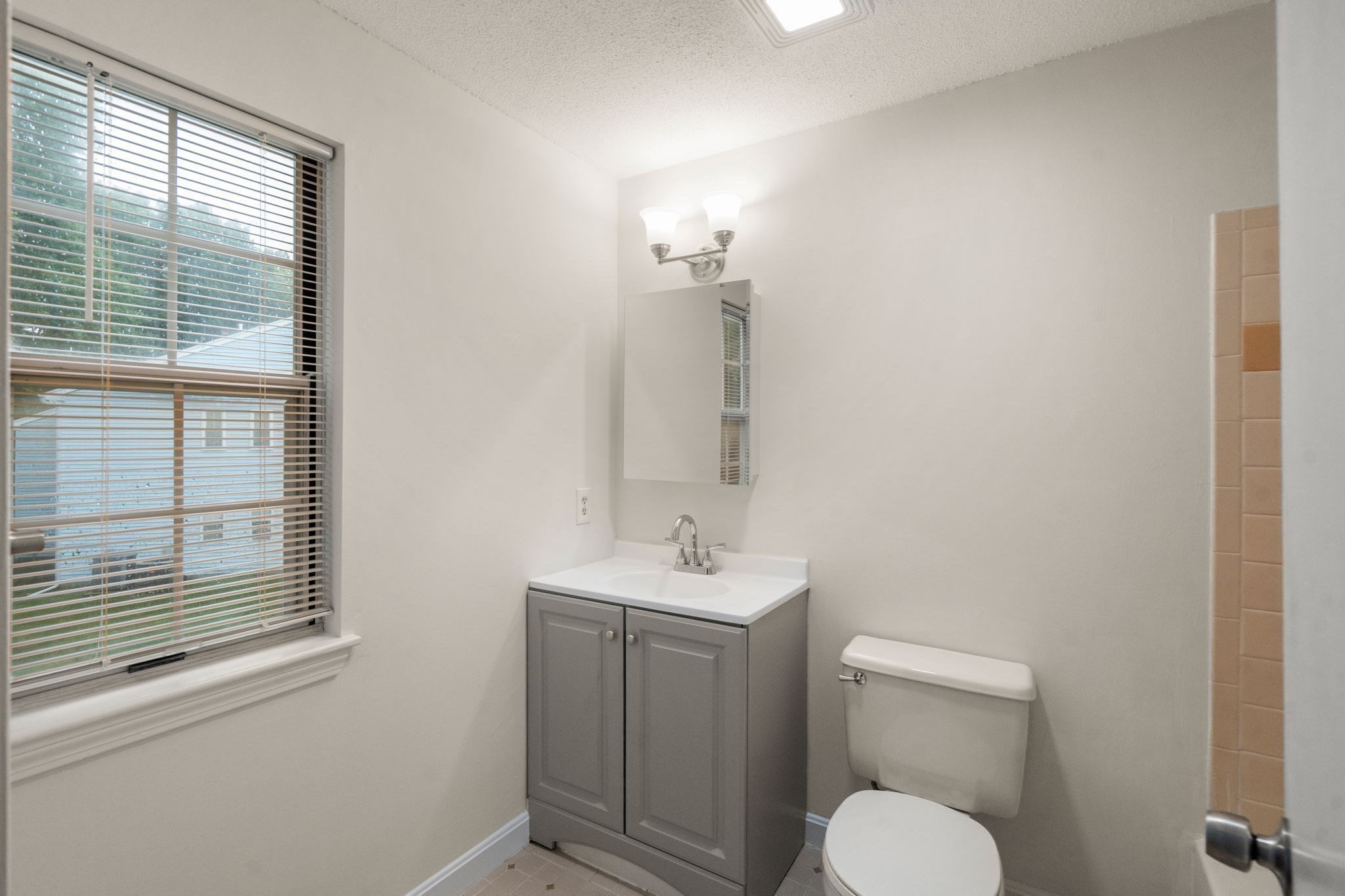20 Walden Dr # 20 Property Photo 21