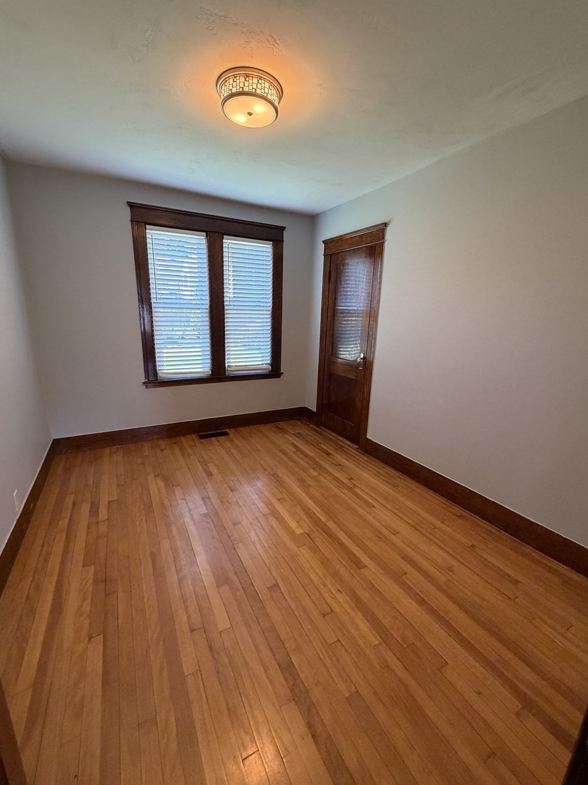 8 Elton St # 1 Property Photo 9