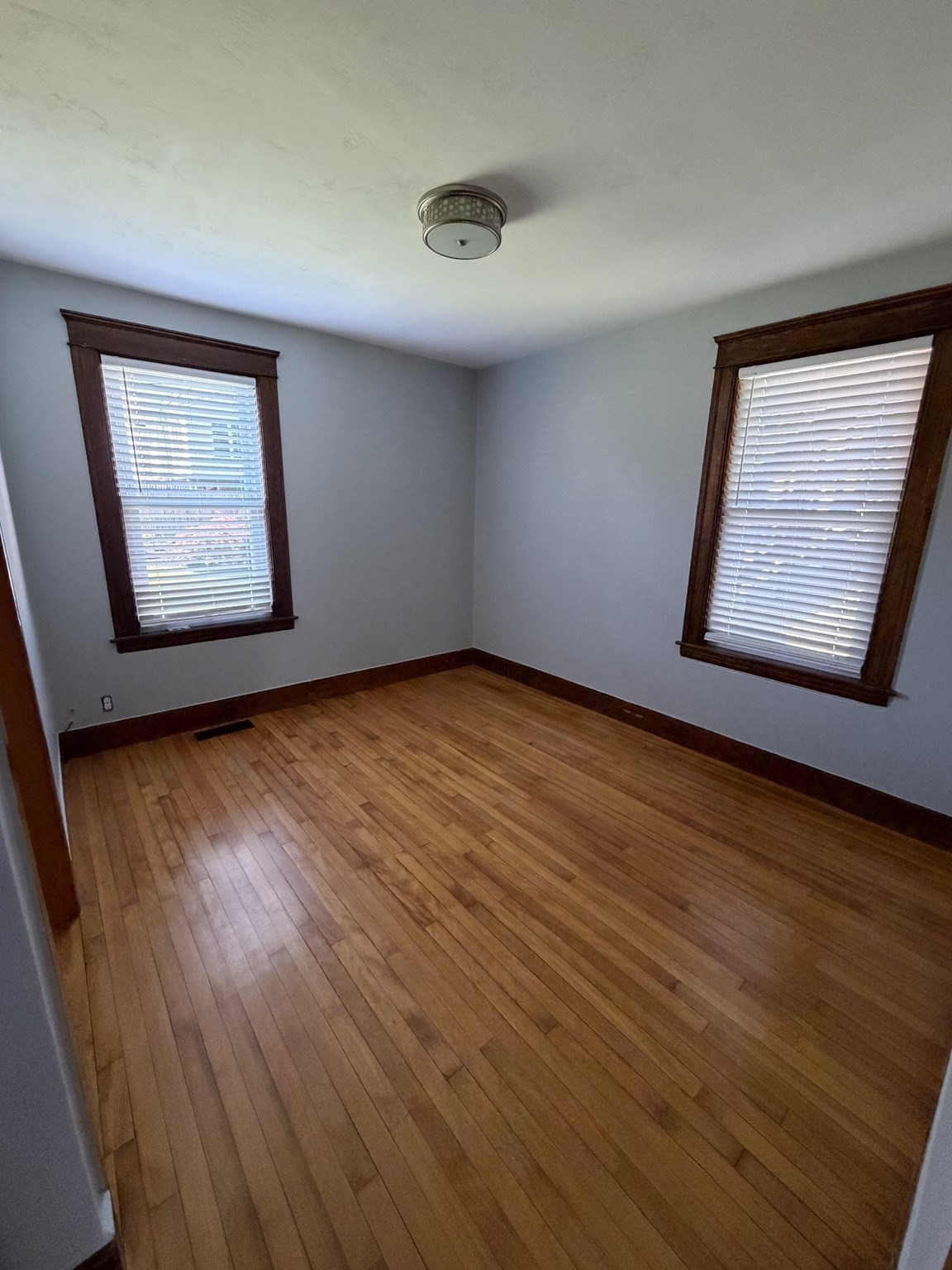 8 Elton St # 1 Property Photo 13