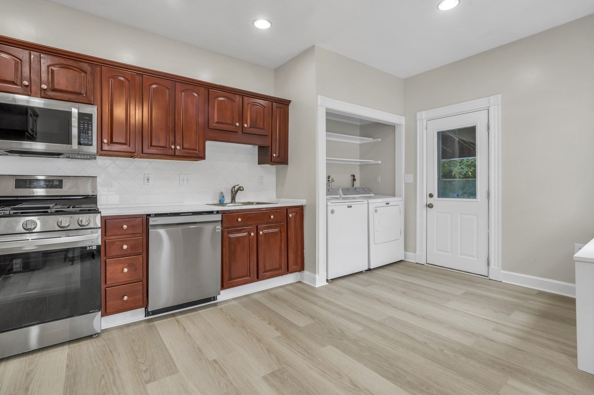 14 S Munroe Terr # 2 Property Photo 2