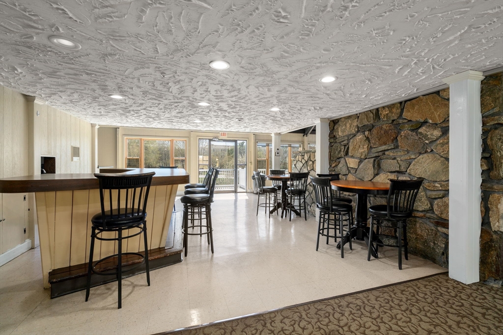 36 Jessica Drive # H Property Photo 5