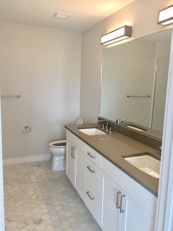 1650 Commonwealth Ave # 309 Property Photo 11