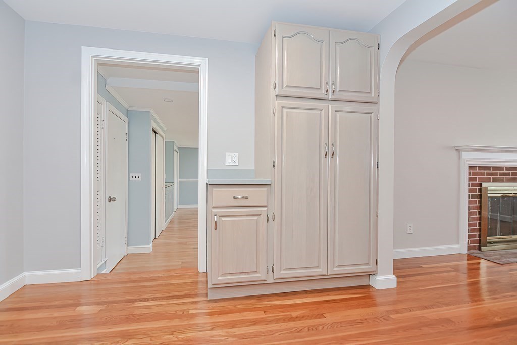 4 Edgemont Ave Property Photo 9