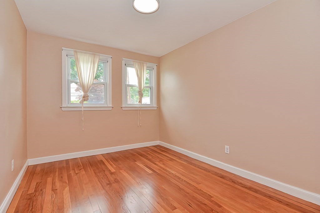4 Edgemont Ave Property Photo 17