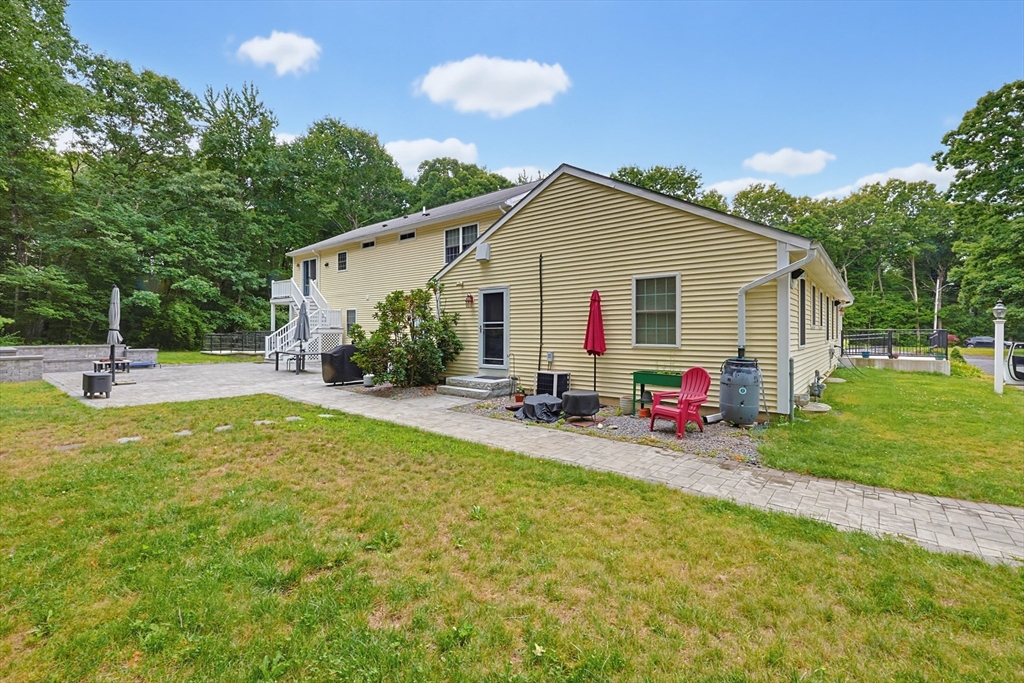 620 Washington St Property Photo 15