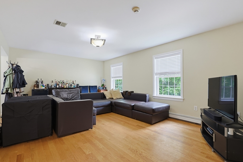 620 Washington St Property Photo 29