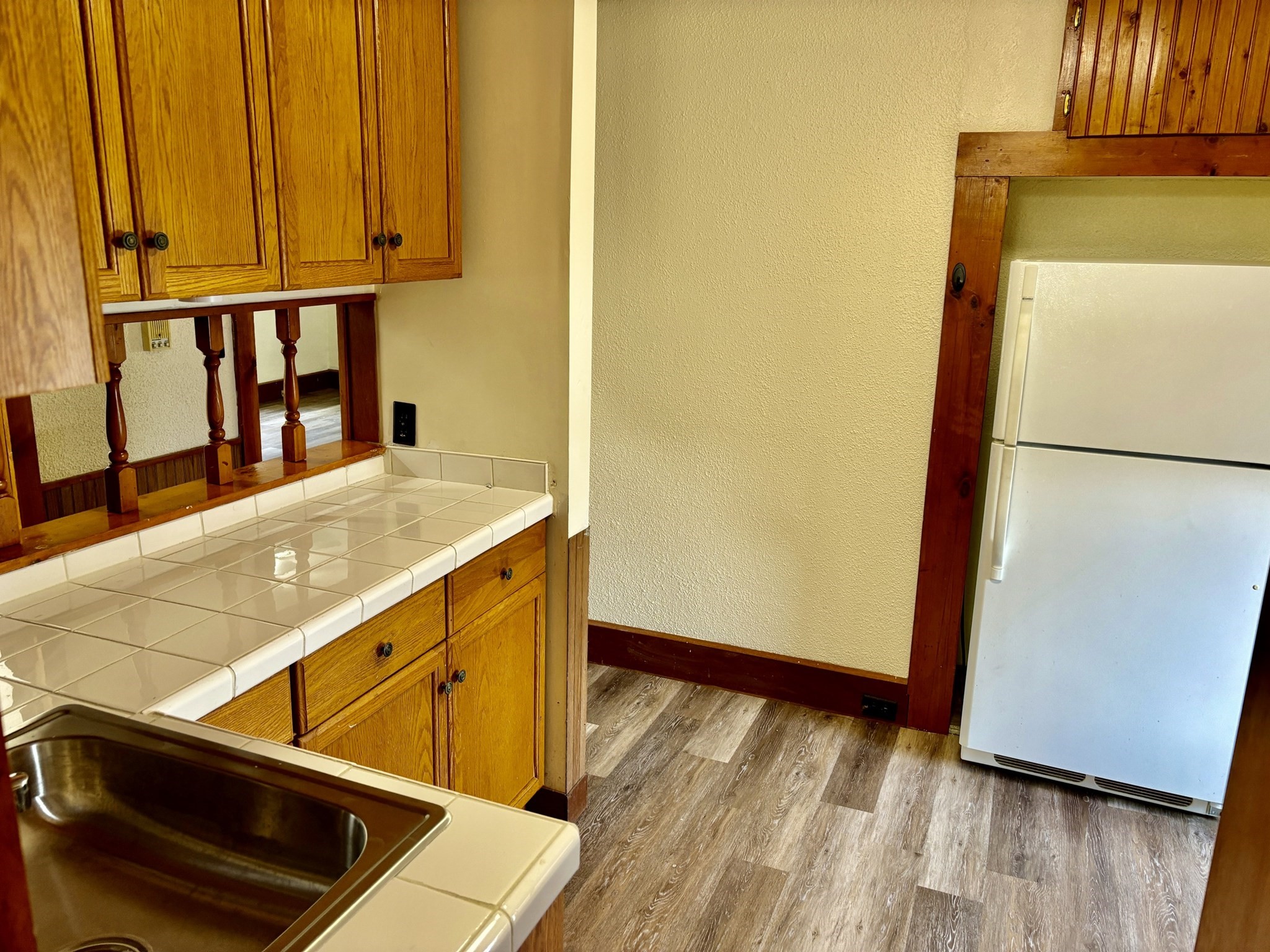 282 Sprague Property Photo 10