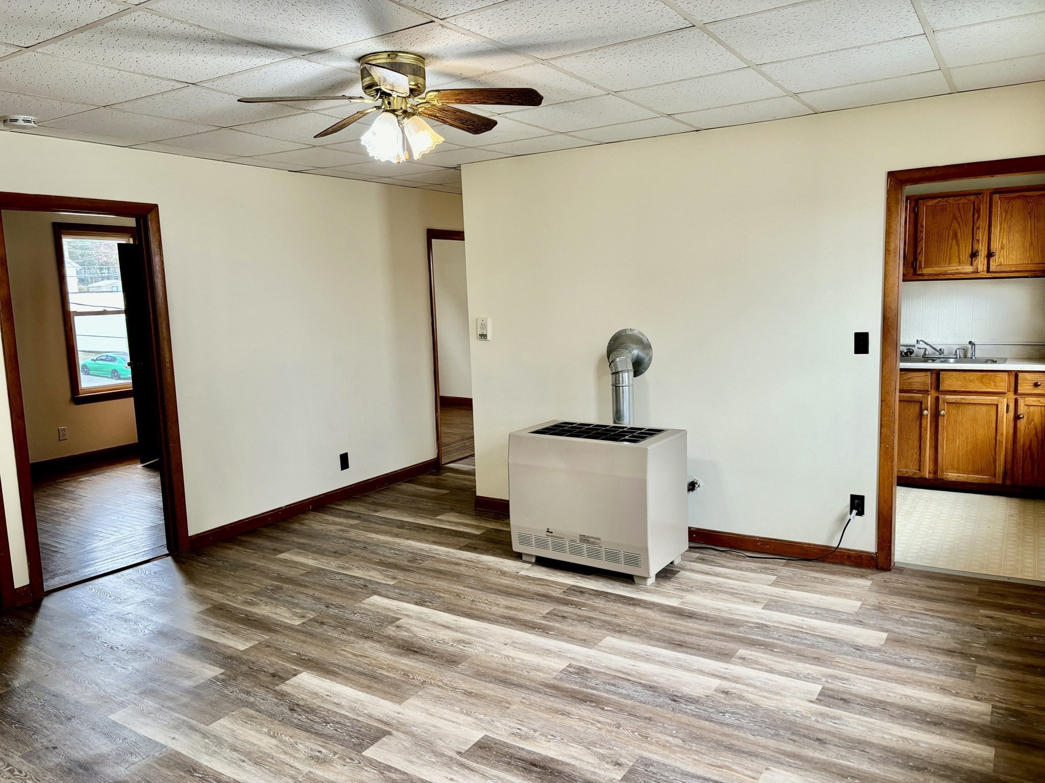 282 Sprague Property Photo 16