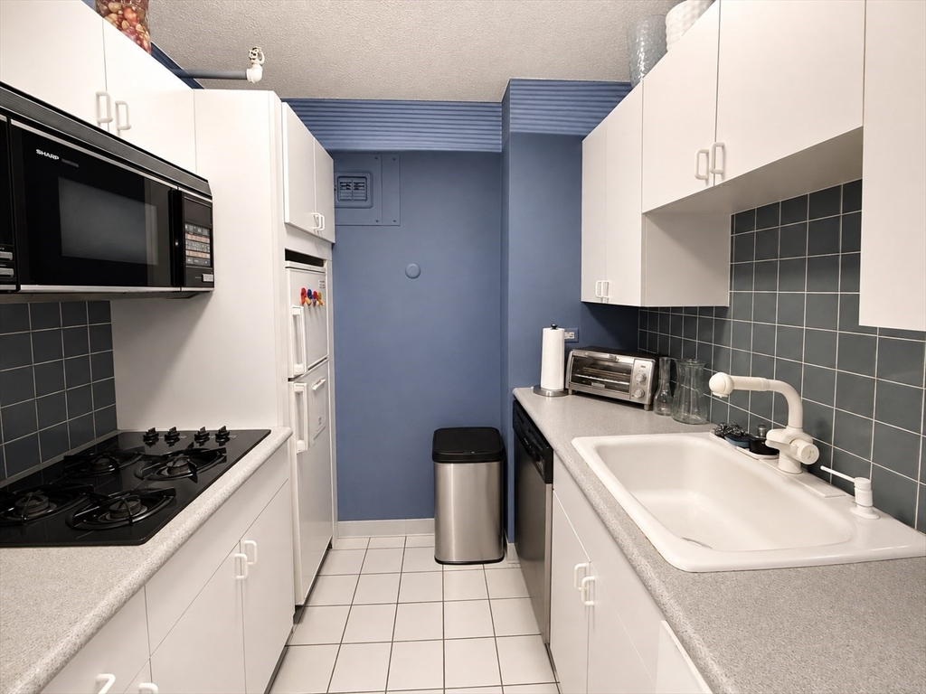 151 Tremont # 23m Property Photo 5