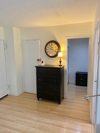 145 Pinckney Furnished # 416 Property Photo 2
