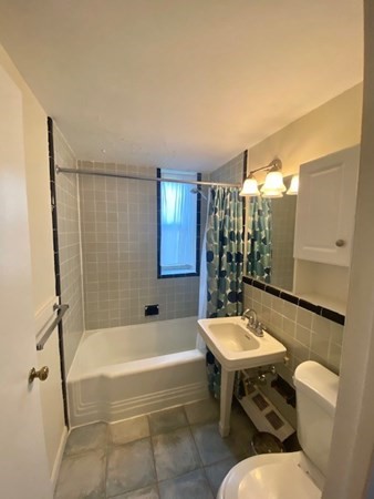 145 Pinckney Furnished # 416 Property Photo 5