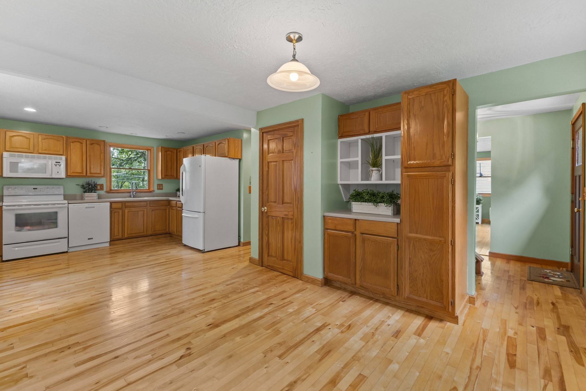 41 Drexel St Property Photo 8