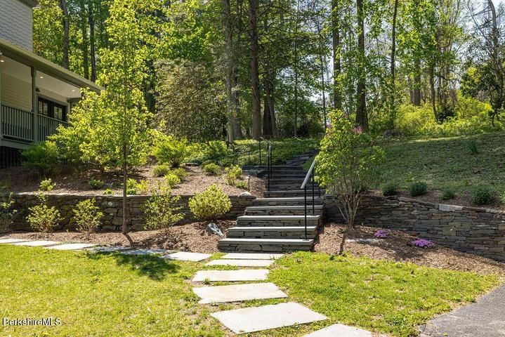 10 Berkshire Heights Property Photo 2