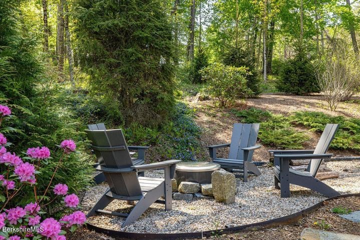 10 Berkshire Heights Property Photo 4