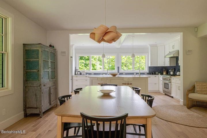 10 Berkshire Heights Property Photo 7