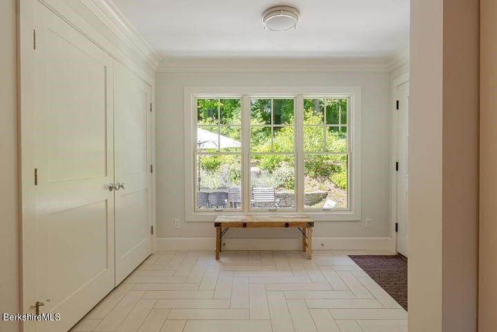 10 Berkshire Heights Property Photo 9