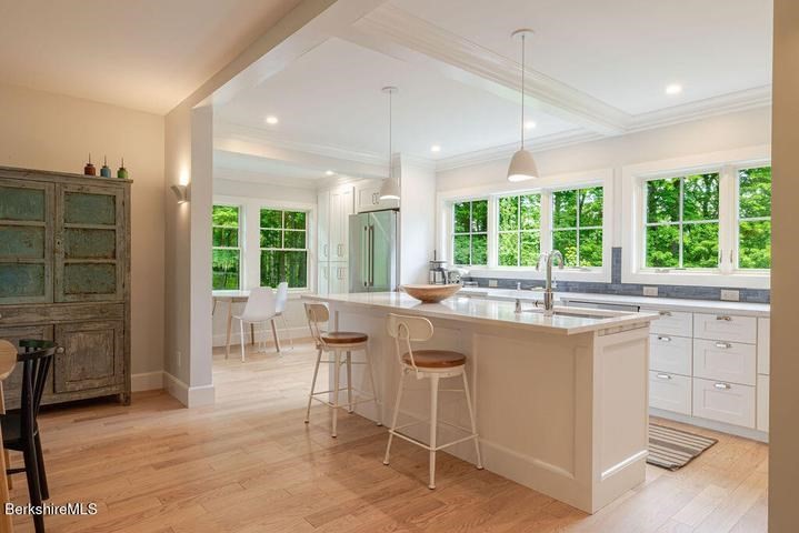 10 Berkshire Heights Property Photo 11
