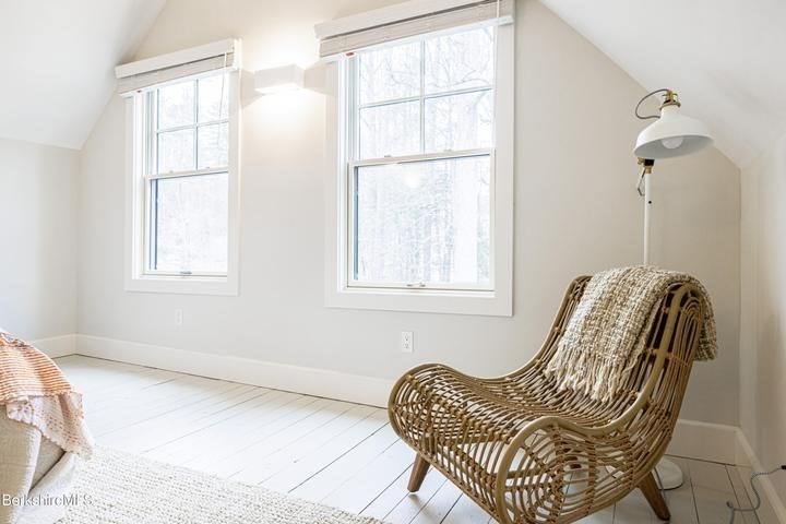 10 Berkshire Heights Property Photo 33