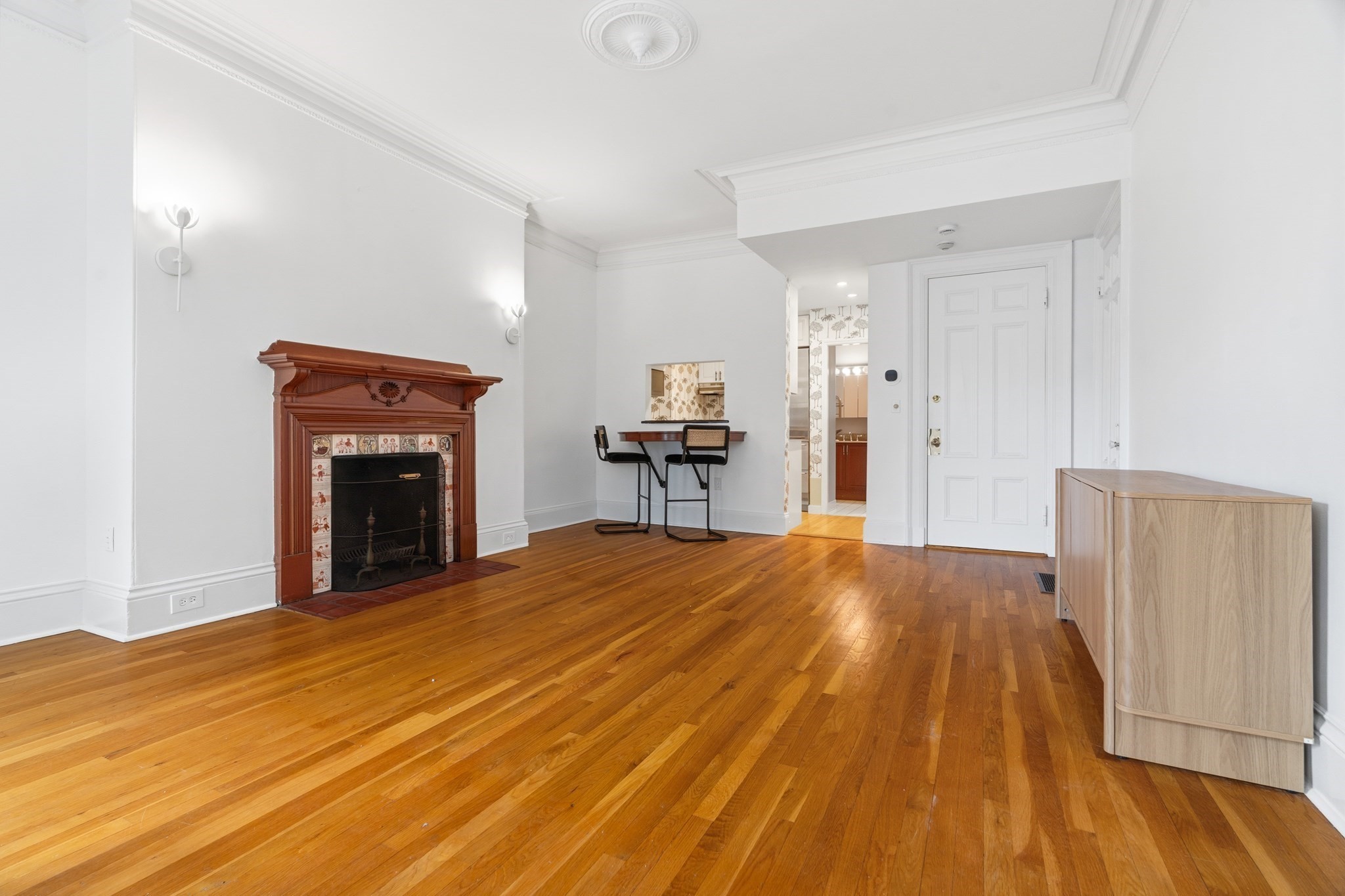 302 Commonwealth Ave # C Property Photo 3