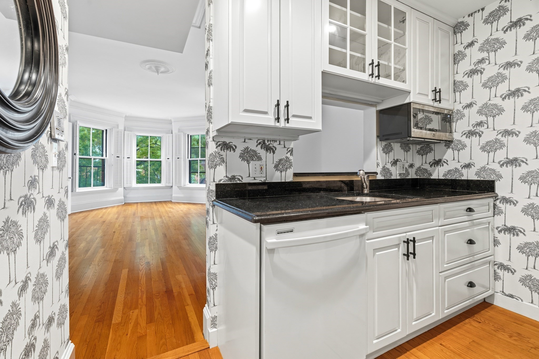 302 Commonwealth Ave # C Property Photo 6