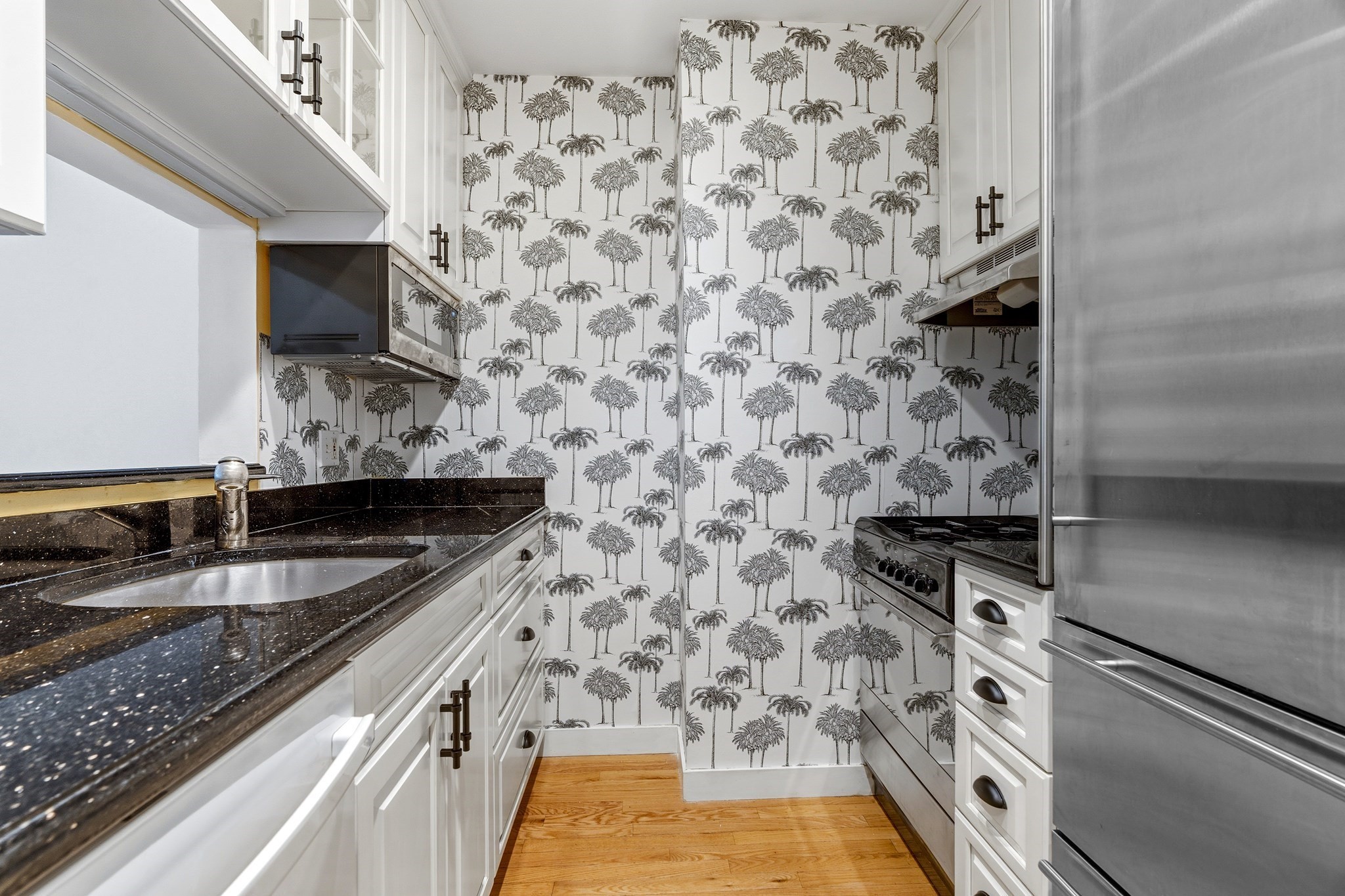 302 Commonwealth Ave # C Property Photo 7