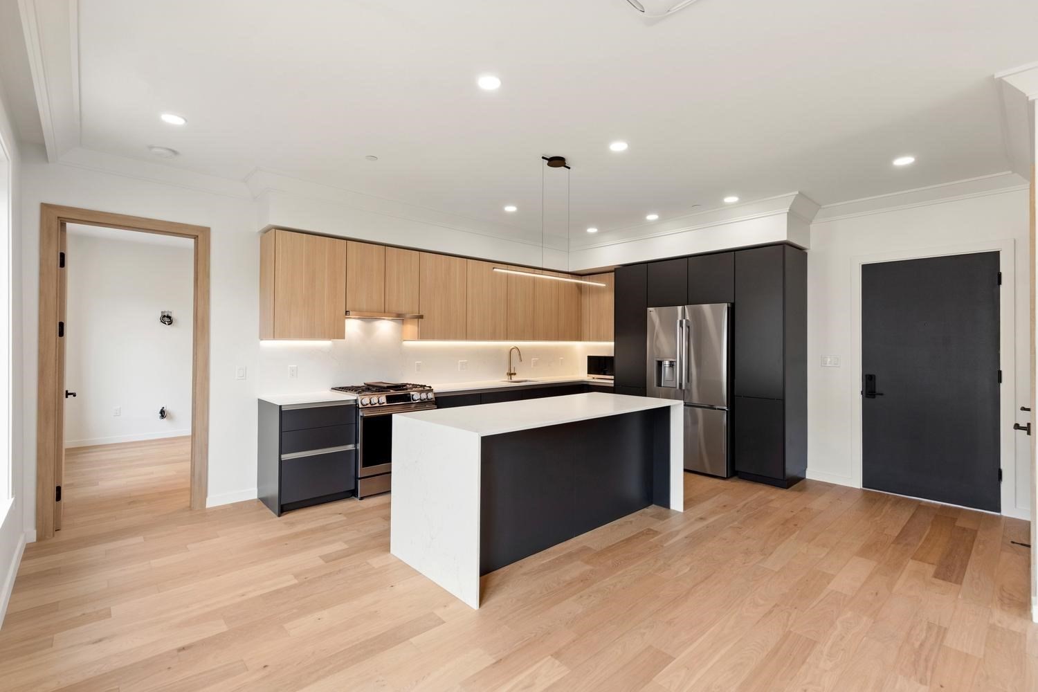 388 Washington Street # 103 Property Photo 4