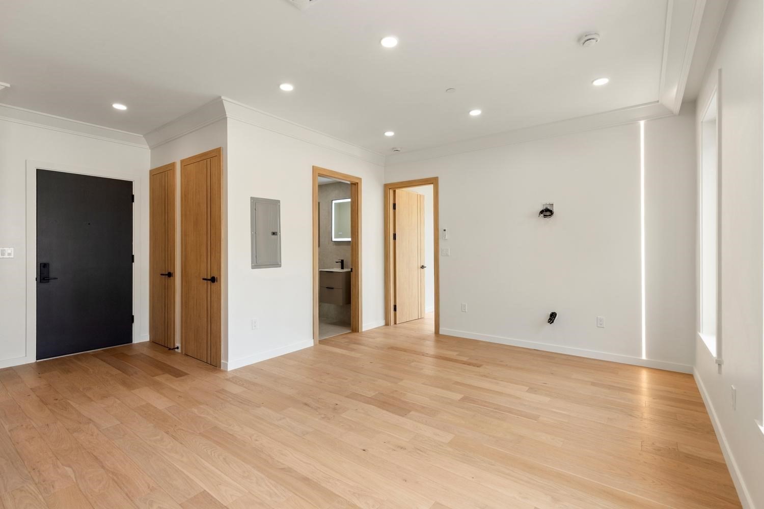 388 Washington Street # 103 Property Photo 8