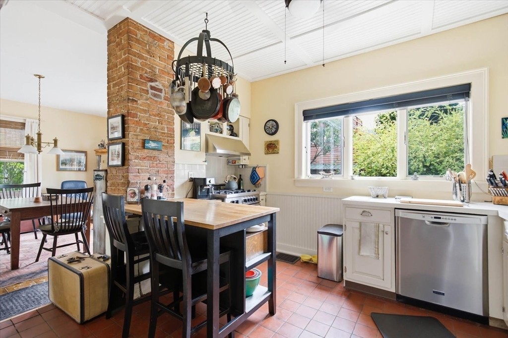 1 Olive Street Property Photo 11