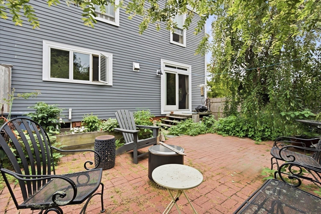 1 Olive Street Property Photo 16