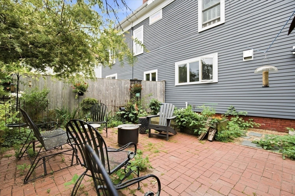 1 Olive Street Property Photo 17