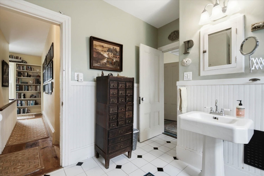 1 Olive Street Property Photo 22